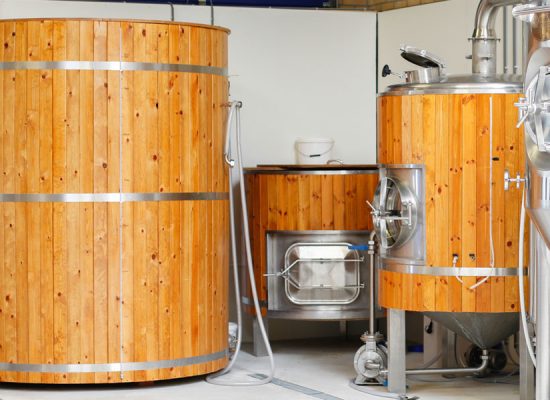 Brouwerij Walhalla in deze brouwketels brouwen wij hemelse bieren: de lievelingsbieren van de oude goden. Dit is een traditioneel Engelse brouwinstallatie: heet water tank, maischkuip & kookketel.